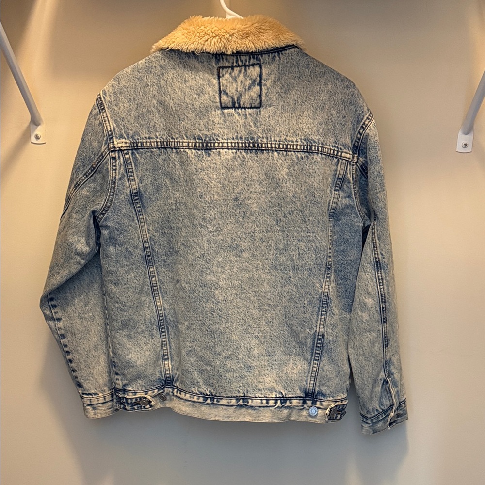 Edge Denim Jacket with Tan Fur Collar